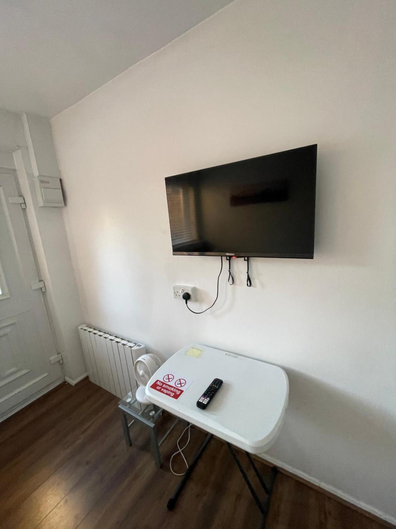 Fantastic Studio, Private Bathroom And Mini Kitchen. Thamesmead  Extérieur photo